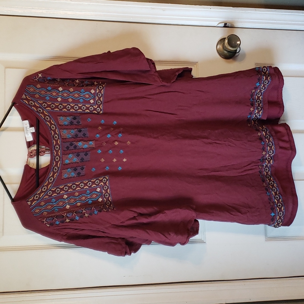 💜 4/$20 Burgundy tunic top